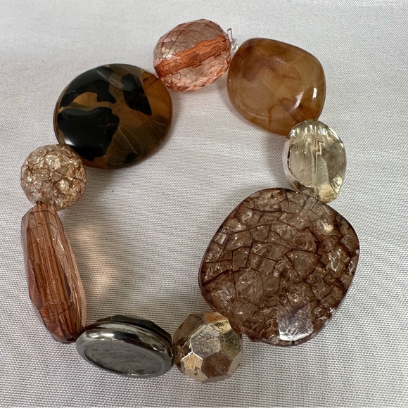 Group of 5 various styles of chunky Chicos vibe stretch bracelets - Picture 6 of 6